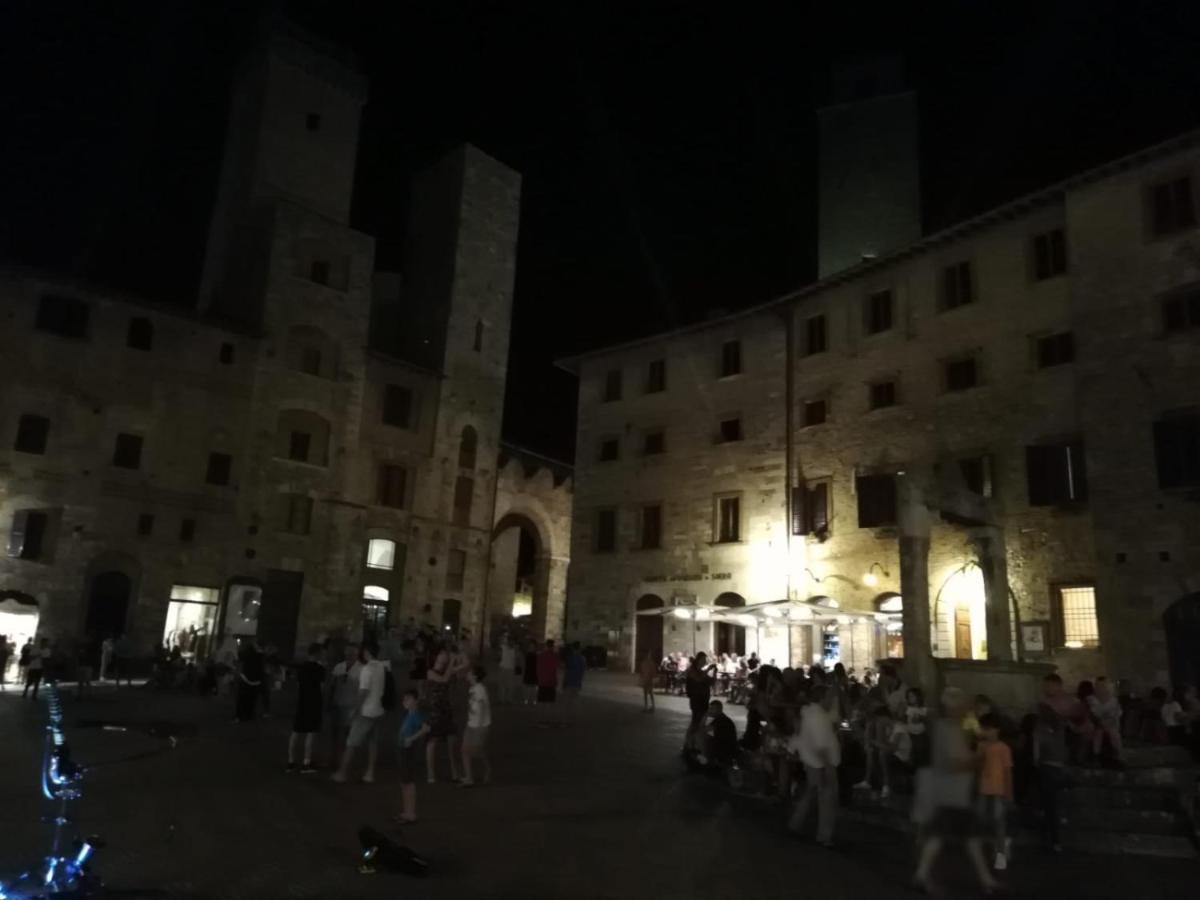Affittacamere IL Fienile nella Roccia Casole dʼElsa Esterno foto